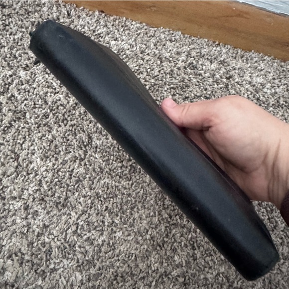 Kate Spade black and white zip around wallet - Picture 7 of 10